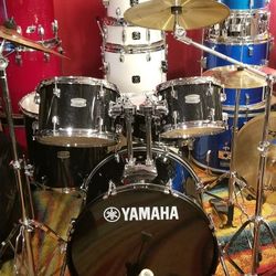 Yamaha 5pc Drum Set Complete 