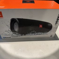 JBL Charge 4 - Waterproof Portable Bluetooth Speaker - Black