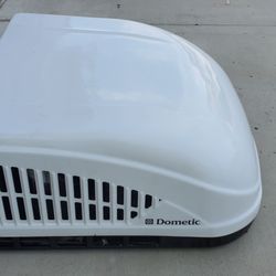 2023 Dometic Brisk air 2 With NON-DUCTED AIR BOX [INSTALLED]