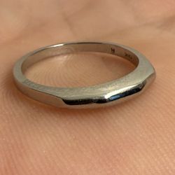 18k White Gold Woman’s Ring. Passed acid Test As Seen In Picture, Stamped as Seen In Picture, Engagement Wedding Fashion Ring. One Last Sold $1800
