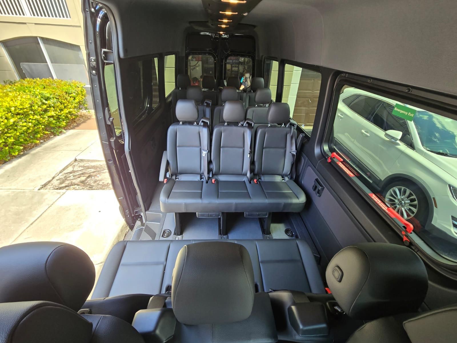 Sprinter 2024 Kit Original  BRAND NEW! 10 Seats Se Below 