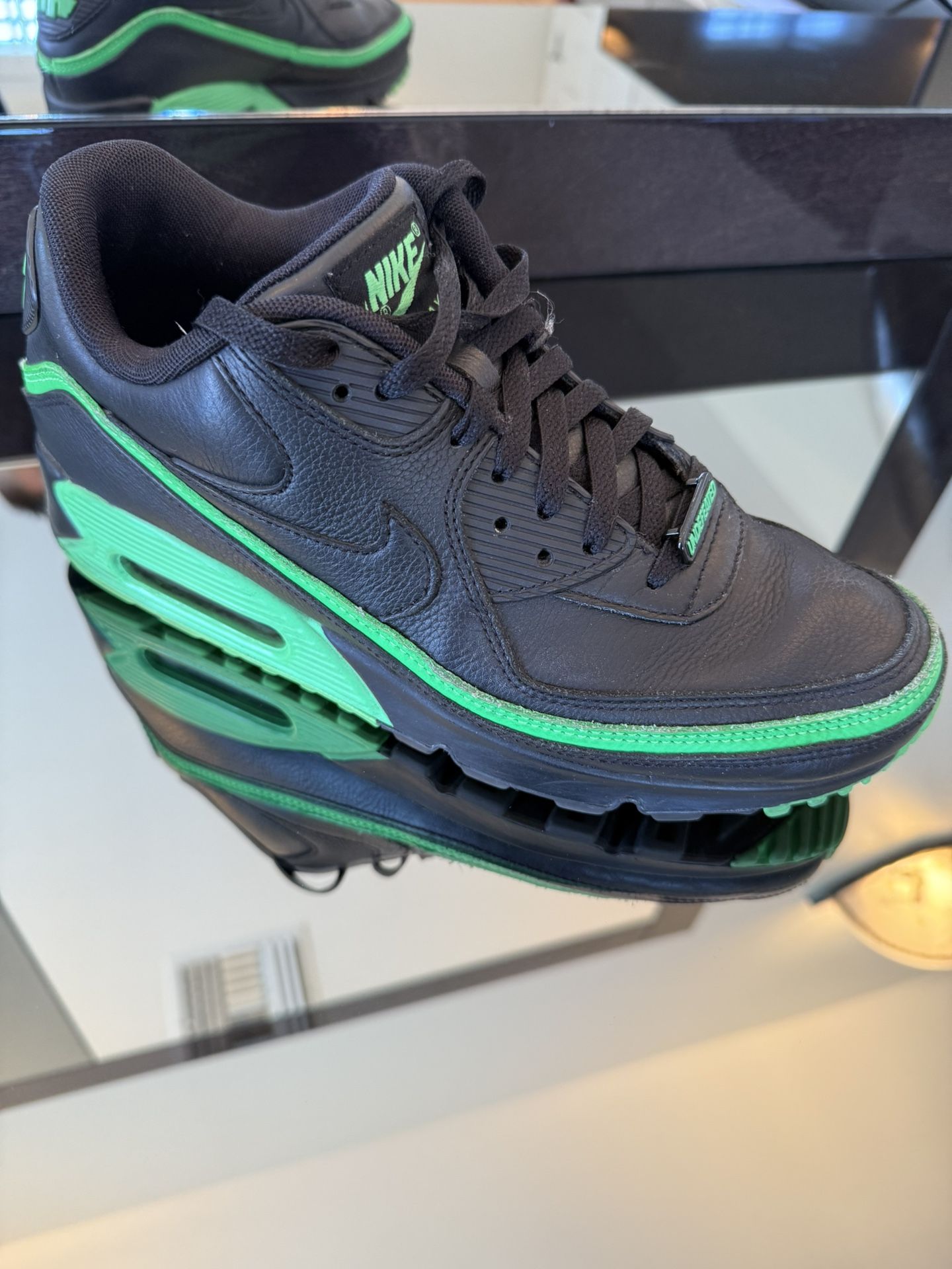 NIKE UNDEFEATED AIR MAX BLACK / GREEN