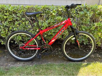 Huffy Highland Mountain Bike 21 Speed 26" Red/Black Front Suspension V-Brake