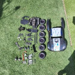 Traxxas UDR Parts Lot