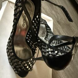 Bebé High Hills Size 6 