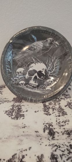 Halloween theme paper plates