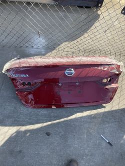 2019-2022 Nissan Altima Trunk Lid