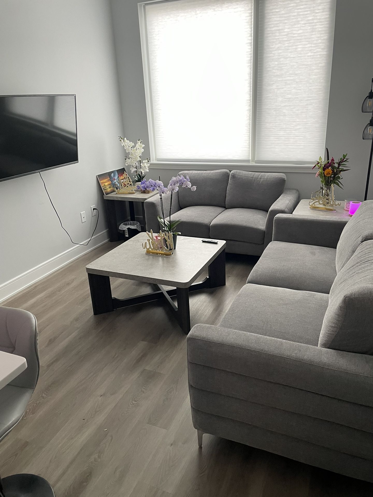 New Couches & Ashley Table Set