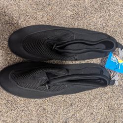 Brand New Mens Water Shoes Size L 11/12