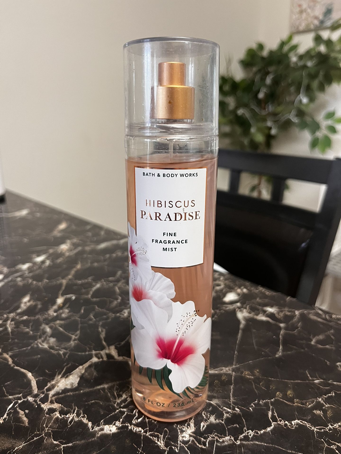 Hibiscus Paradise Bath & Body Works Spray.