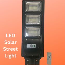 New, 90 Watt Solar Street Light