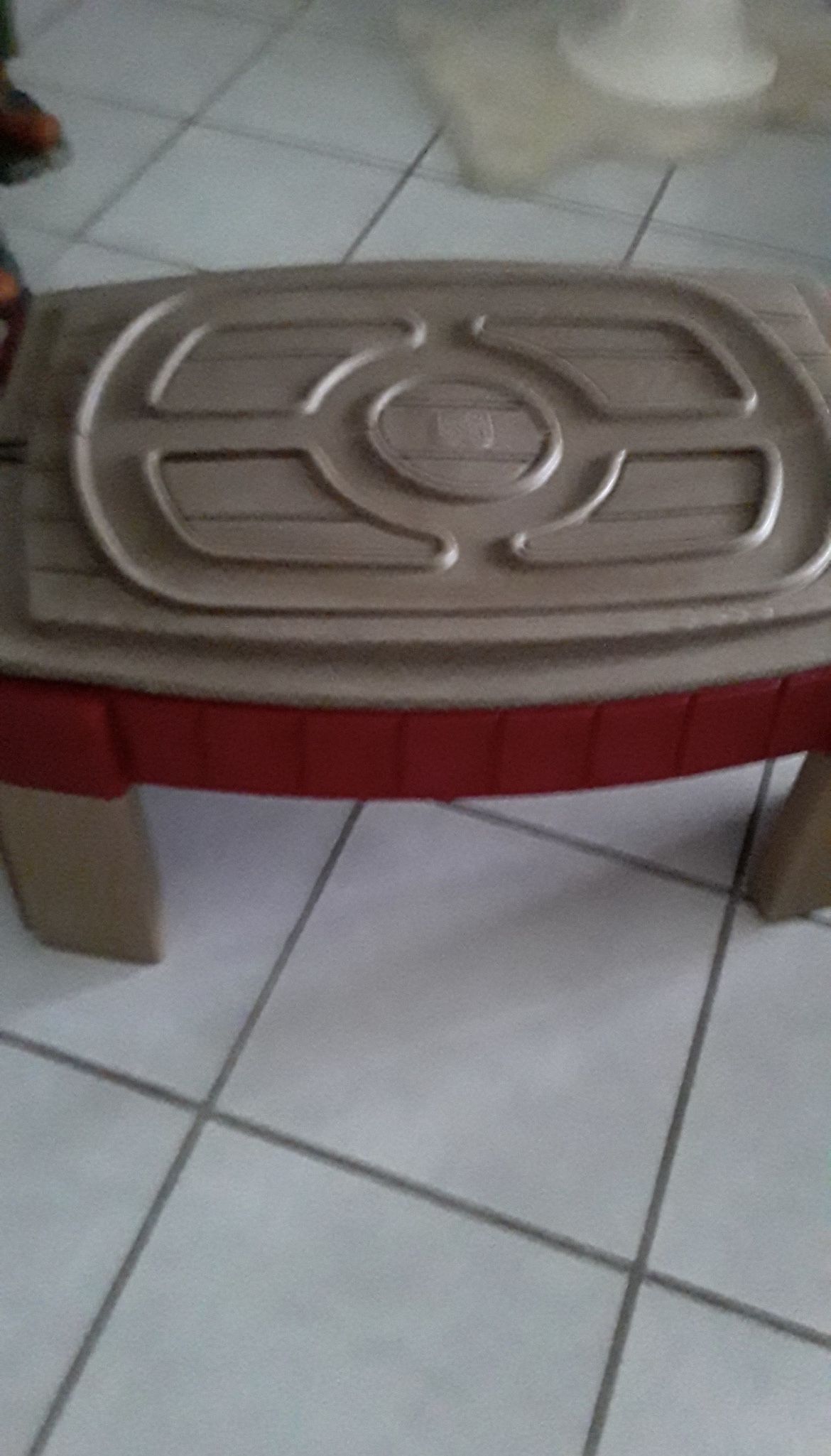 Step2 Naturally Playful Sand & Water Table And Cover
