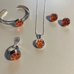 Clemson Tigers Set