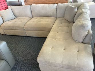 Thomasville sectional w/ electric footrest