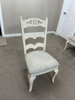 4 dining chair, good condition