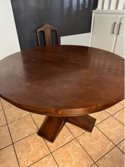 Table no chairs