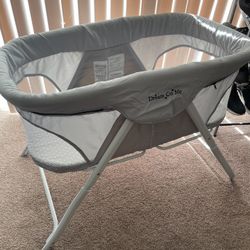 Baby Bassinet (Dream On Me) 