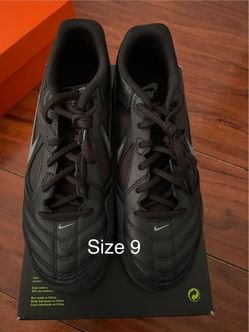 Nike Gato Indoor Soccer Shoes