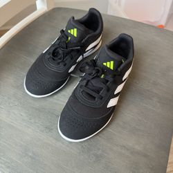 Brand New Indoor Cleats Unisex Adidas US3.5