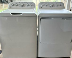 Free Delivery. Very Nice Washer/Dryer. Only3years old. Warranty Included