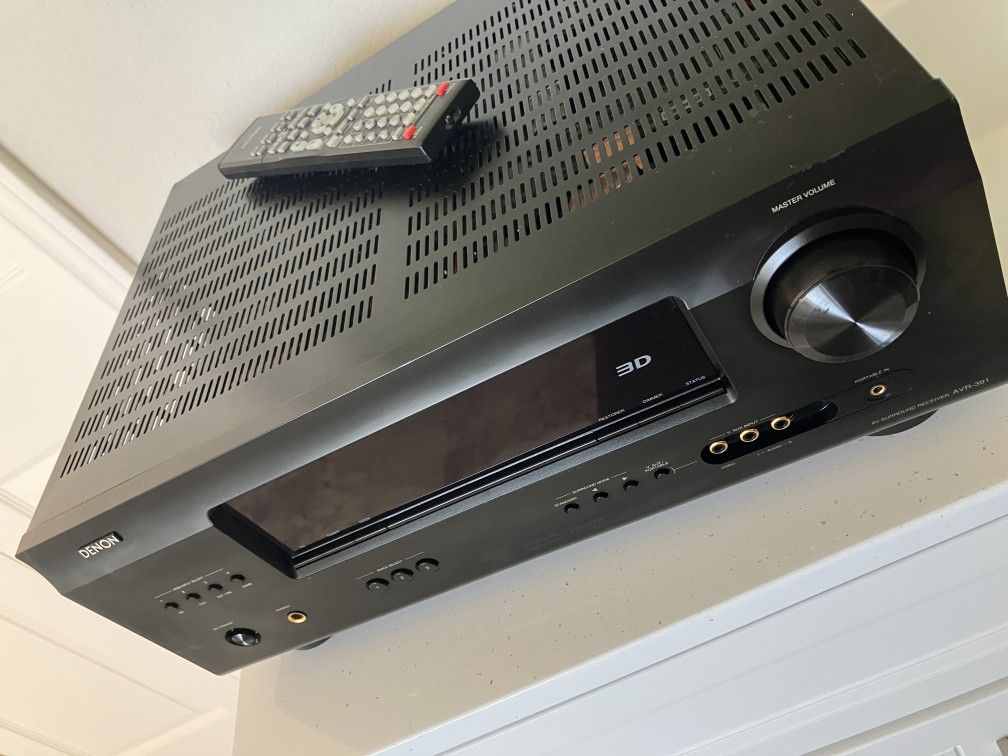 Denon AV Receiver AVR391. 5.1-ch. HDMI. 3 D. HD Audio Decoding.