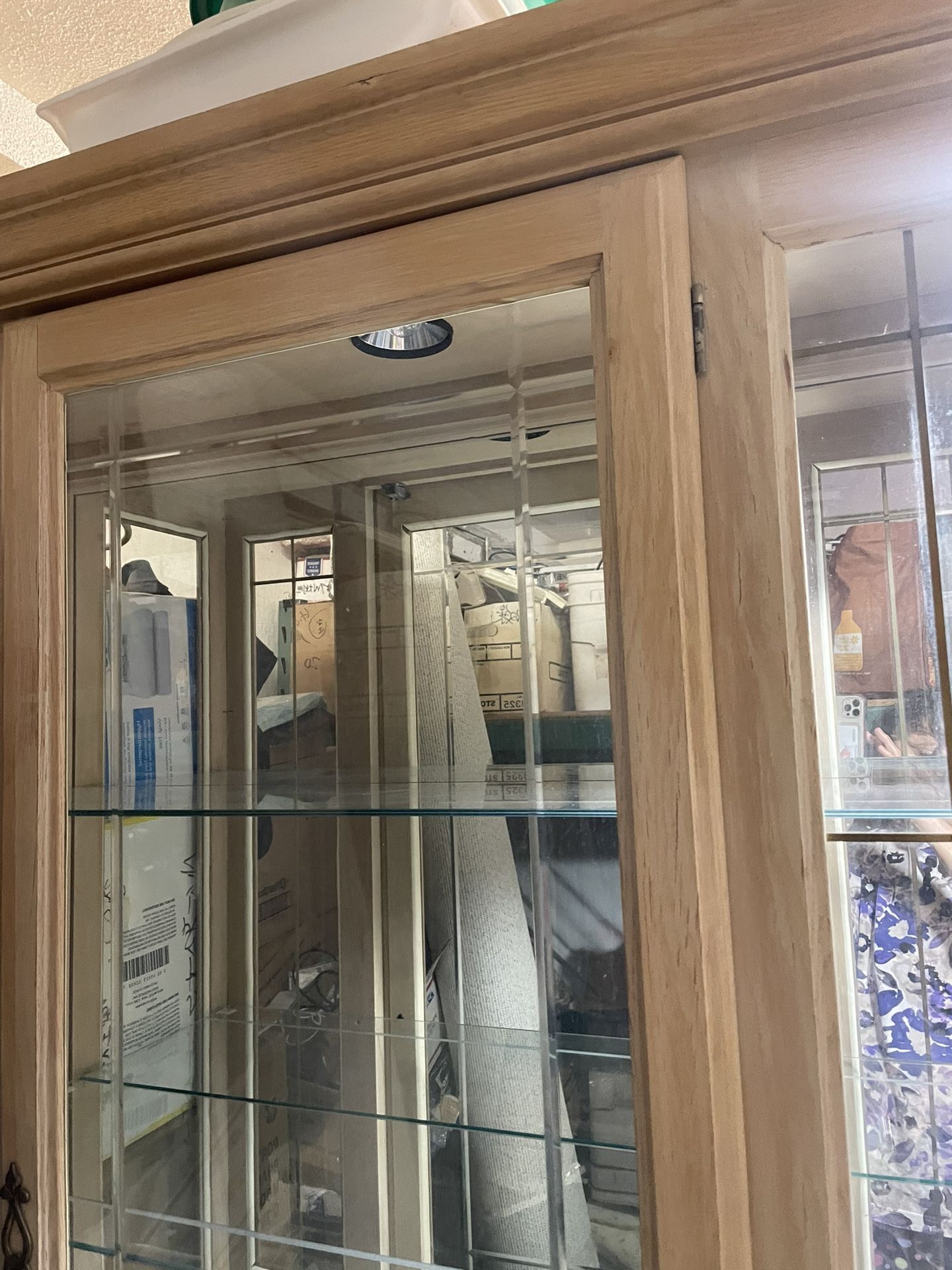 Free 1 glass display cabinet. 1 round marble wooden table. Free !!