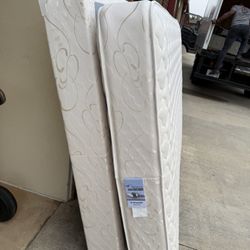 Queen Size Bed 