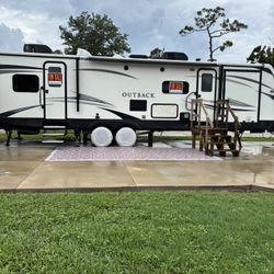2018 Keystone Outback Toy Hauler 324CG