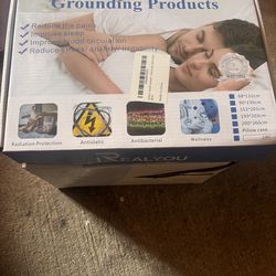 Grounding mat for feet