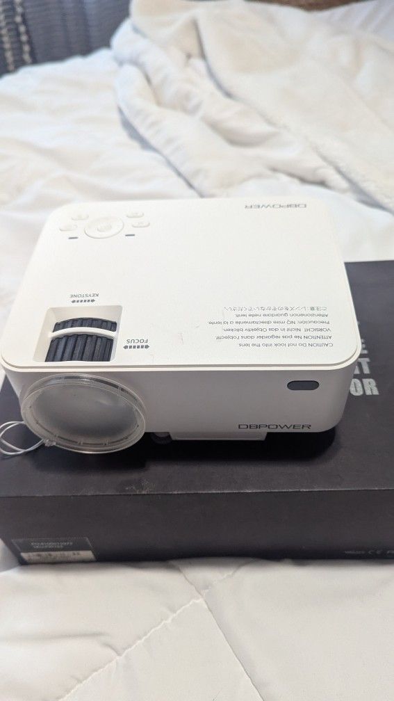 DBPOWER LED LIGHT SOURCE SMART PROJECTOR