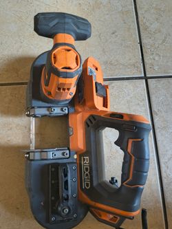 RIDGE 18-VOLT COM0ACT BAND SAW