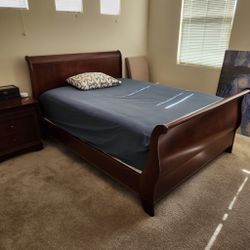 Full real wood bed frame No Mattress