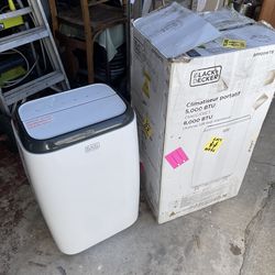 Portable Air Conditioner - Black & Decker