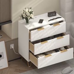 3 Drawer Wide Nightstand with Charging Station, 27.6 Inch Wood Nightstand, Dresser with Storage Drawers, Bedside Table with Metal Handle & Leg, White 
