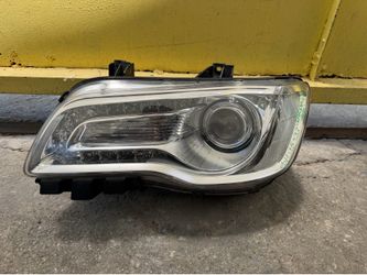 2015-2024 CHRYSLER 300 LH XENON HEADLIGHT