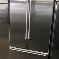 THERMADOR 36”WIDE BUILT IN FRENCH STYLE REFRIGERATOR 