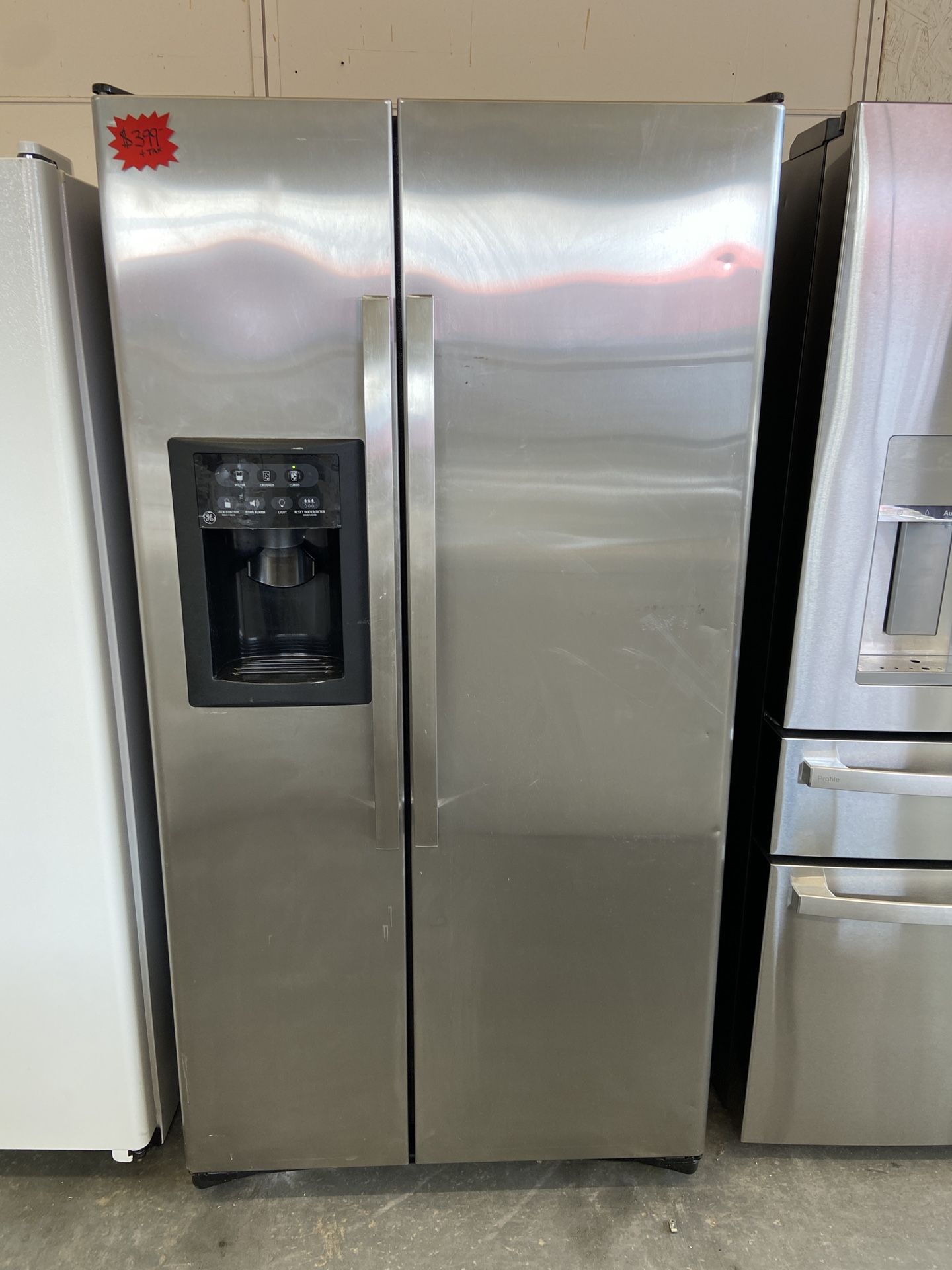 GE STAINLESS STEEL REFRIGERATOR 