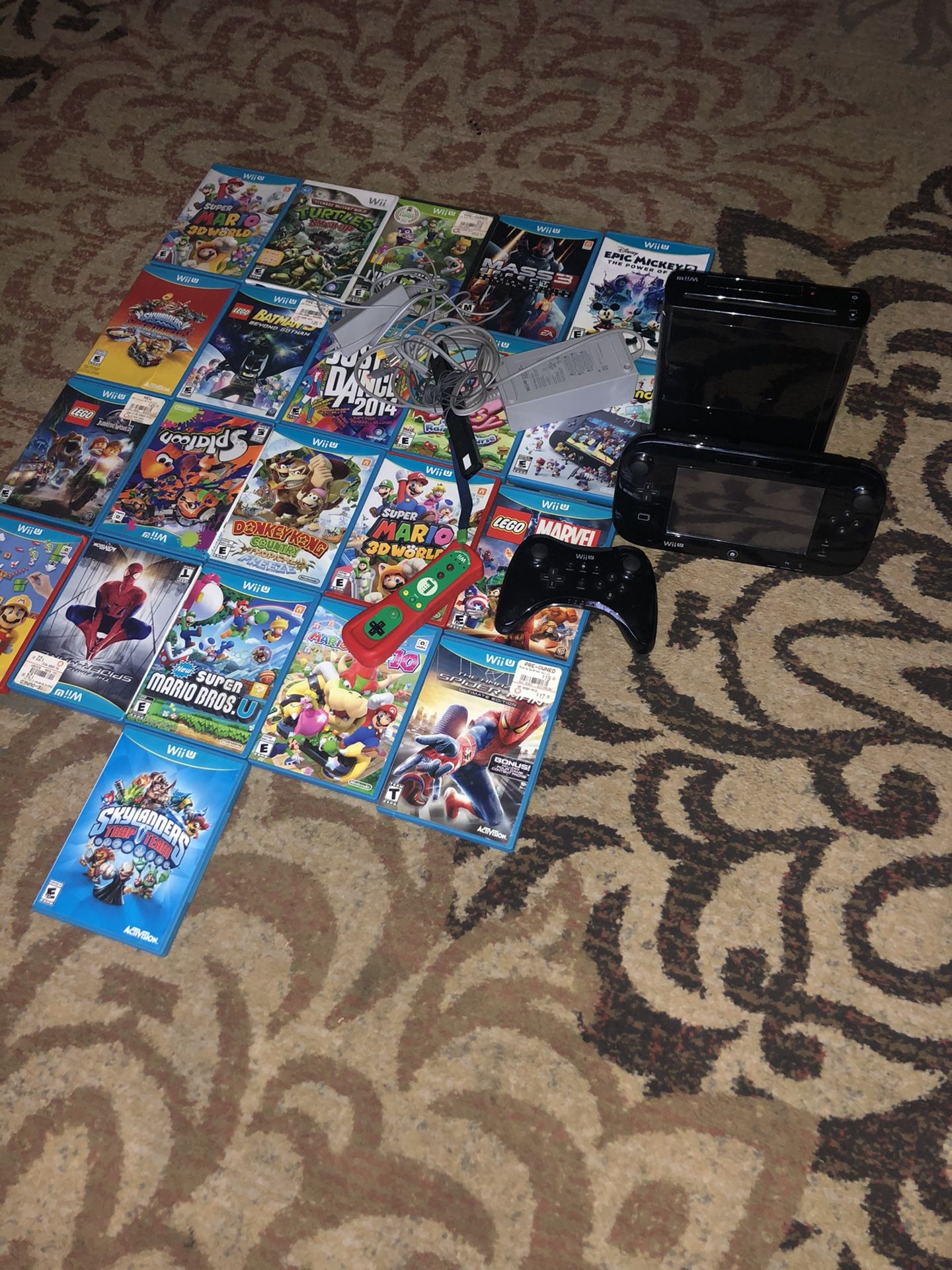 Wii U bundle!!! Multiple games/controllers