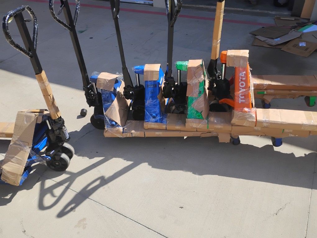We Deliver Pallet Jacks To Businesses $189-299ea