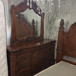 Michael Amini Aico Dresser And Mirror 