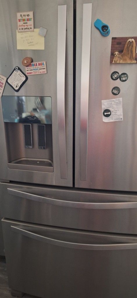 Refrigerator With Ice Maker. 1200.00