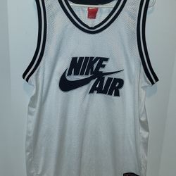 NIKE AIR JERSEY Retro Logo Basketball #82 Embroidered size L White and Black Swoosh Vintage Sports