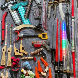 Pretend Play / Halloween Accessories