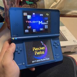 Nintendo DSi XL – Charger + Carry Case – Ready to Play 🎮