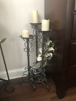 Candle holder decorated with flowers