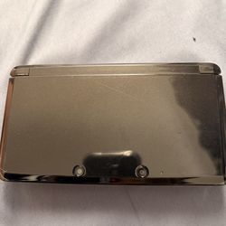 Old 3ds comes with charger and stylus