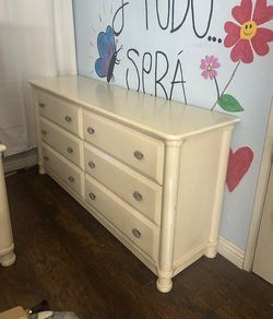 Dresser Set With Night Stand