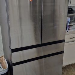 Samsung Bespoke 4-Door French Door Smart Refrigerator