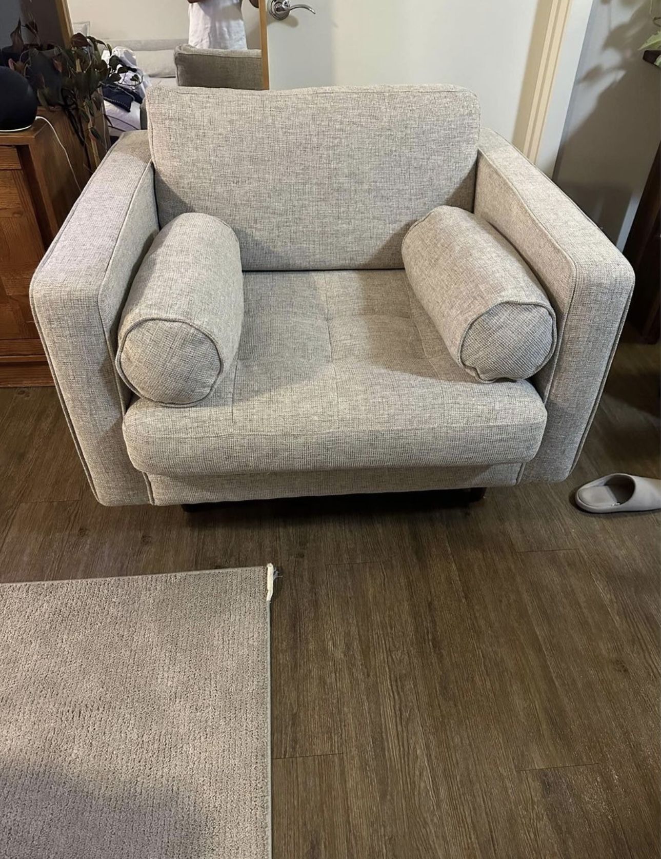 Article Sven Oversized chair