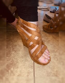 DELICACY WEDGES SIZE 7